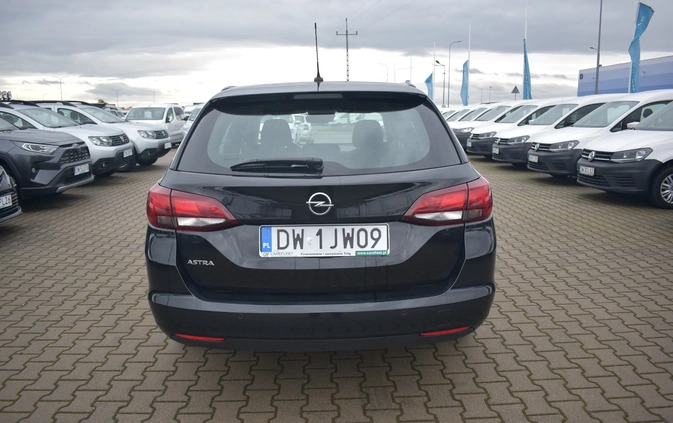 Opel Astra cena 47000 przebieg: 178686, rok produkcji 2020 z Szamotuły małe 596
